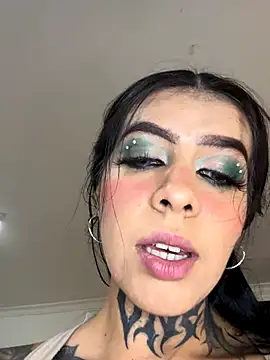 AbbyFtLuna online show from 10/06/25, 07:03