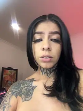 AbbyFtLuna online show from 11/05/25, 06:44