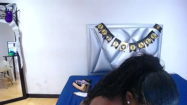 exotic karmella online show from 10/25/25, 08:53