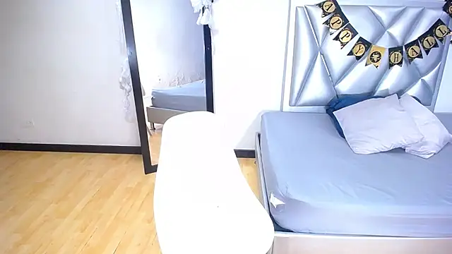 exotic karmella online show from 10/22/25, 08:41