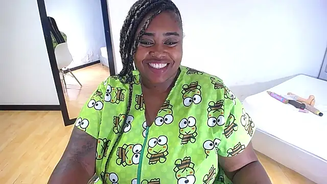 Snapshot of exotic_karmella chatting on 10/03/25, 08:43 exotic karmella online show from 10/03/25, 08:43