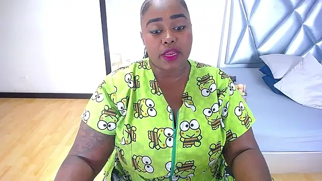 exotic karmella online show from 12/04/25, 09:36