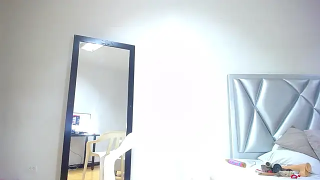 Snapshot of exotic_karmella chatting on 02/19/25, 11:46 exotic karmella online show from 02/19/25, 11:46