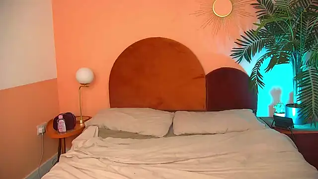 FerrariRedxBabestation online show from 09/28/25, 06:37