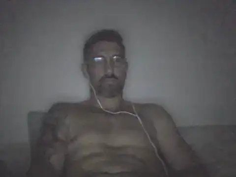 Snapshot of vinzz49 chatting on 03/18/25, 03:12 vinzz49 online show from 03/18/25, 03:12