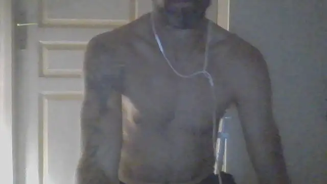Snapshot of vinzz49 chatting on 09/14/25, 04:13 vinzz49 online show from 09/14/25, 04:13