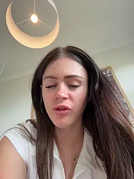 aus queen online show from 03/23/26, 10:53