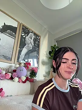 aus queen online show from 04/21/26, 05:14