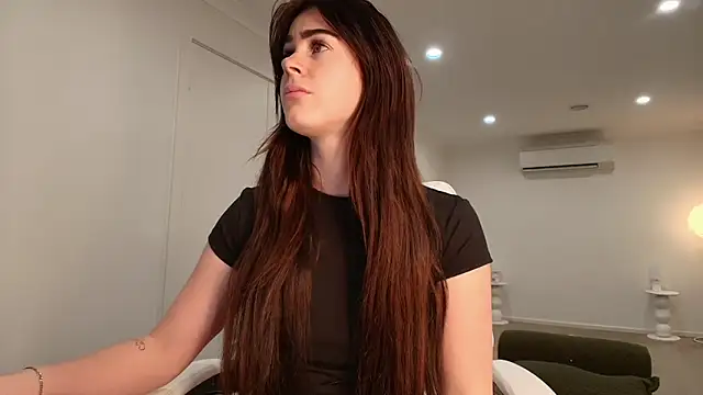 aus queen online show from 11/03/25, 11:19