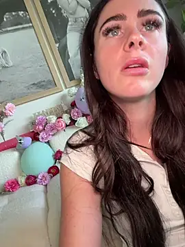 aus queen online show from 04/20/26, 04:59