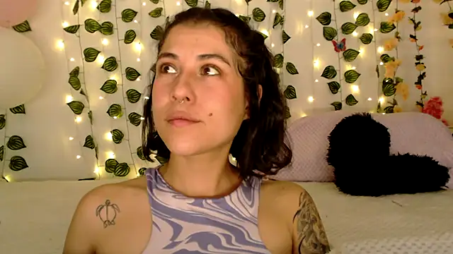 Snapshot of Hellen_dumont chatting on 09/19/25, 12:25 Hellen dumont online show from 09/19/25, 12:25