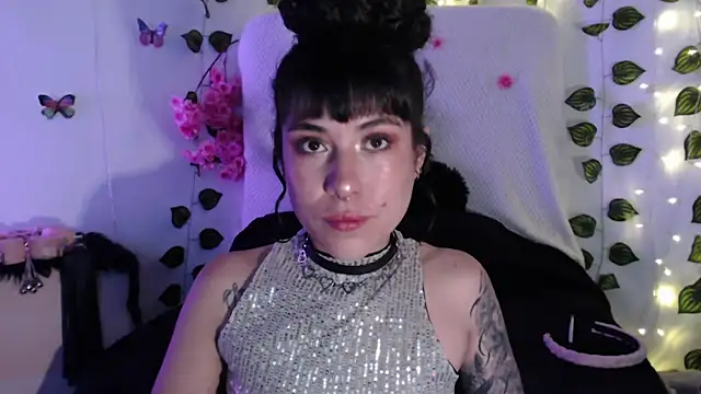 Snapshot of Hellen_dumont chatting on 10/01/25, 03:22 Hellen dumont online show from 10/01/25, 03:22