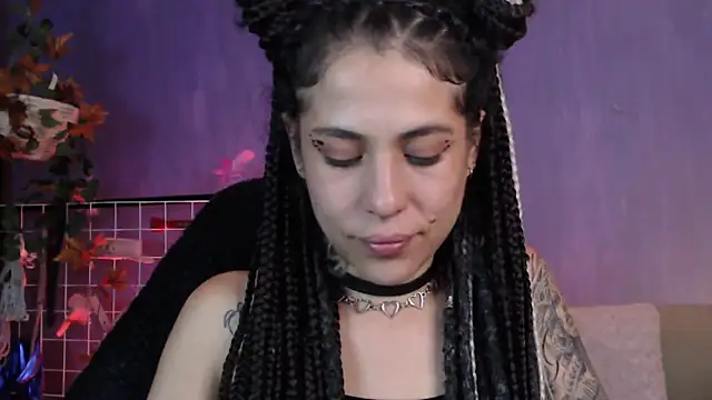 Snapshot of Hellen_dumont chatting on 03/13/25, 05:22 Hellen dumont online show from 03/13/25, 05:22