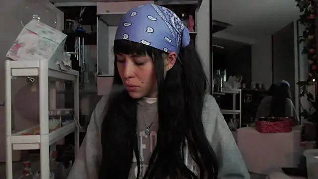 Hellen dumont online show from 03/19/26, 12:21