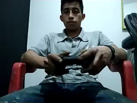 Snapshot of Flaquito_pitudo chatting on 03/01/25, 01:22 Flaquito pitudo online show from 03/01/25, 01:22