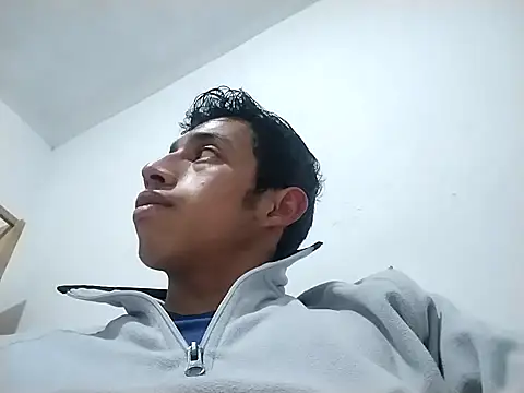 Snapshot of Flaquito_pitudo chatting on 01/13/25, 06:38 Flaquito pitudo online show from 01/13/25, 06:38