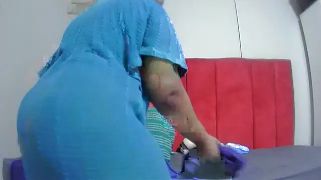 Snapshot of assqueenxx chatting on 09/15/25, 04:13 assqueenxx online show from 09/15/25, 04:13