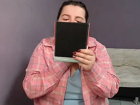 so shy online show from 10/08/25, 06:37