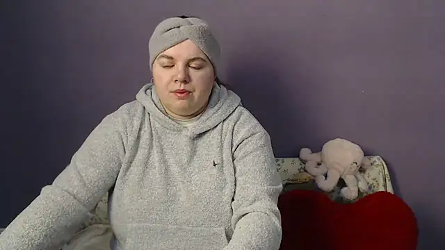 so shy online show from 02/16/26, 07:40