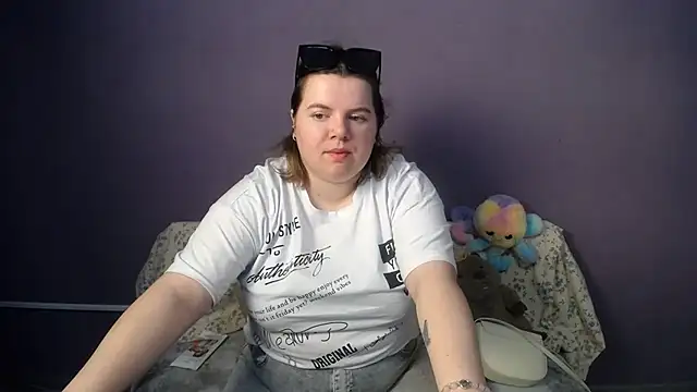 so shy online show from 05/25/26, 06:34