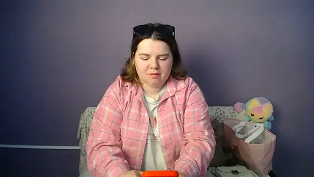 so shy online show from 05/17/26, 06:13