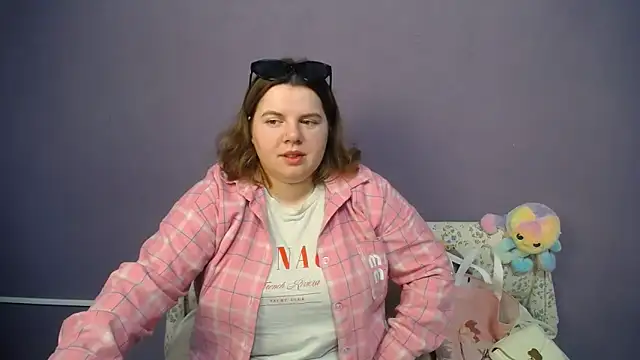 so shy online show from 05/18/26, 07:02