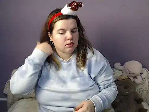 so shy online show from 12/18/25, 07:46