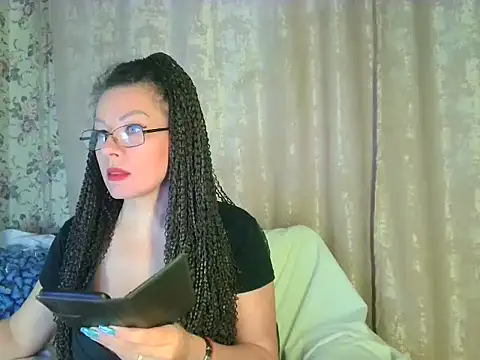 AngellaFly online show from 11/26/25, 07:52