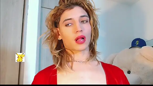 Snapshot of honey_skin chatting on 02/25/25, 05:19 honey skin online show from 02/25/25, 05:19