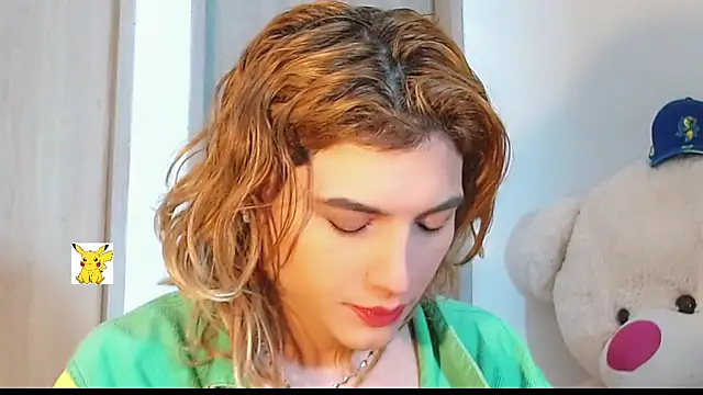 Snapshot of honey_skin chatting on 02/25/25, 02:15 honey skin online show from 02/25/25, 02:15