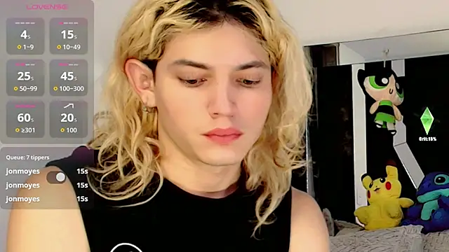 Snapshot of honey_skin chatting on 10/05/25, 04:31 honey skin online show from 10/05/25, 04:31