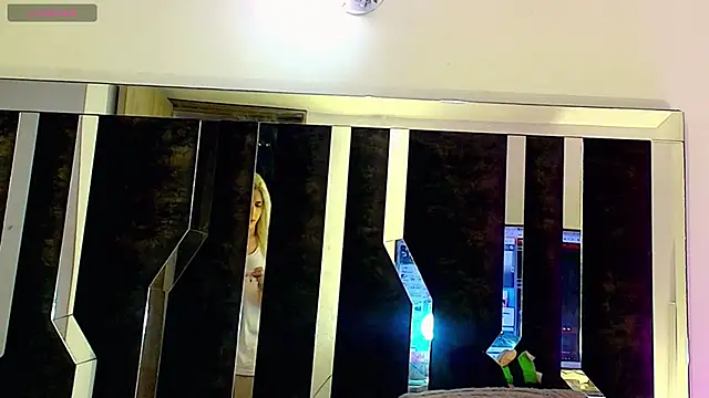 honey skin online show from 03/29/26, 06:59