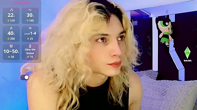 Snapshot of honey_skin chatting on 10/07/25, 02:01 honey skin online show from 10/07/25, 02:01