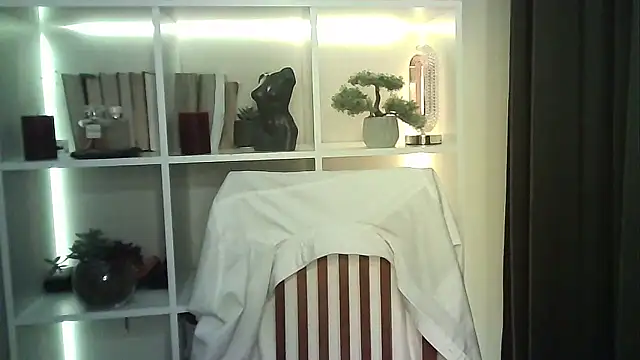 Snapshot of X_Alisa chatting on 11/10/25, 07:19 X Alisa online show from 11/10/25, 07:19