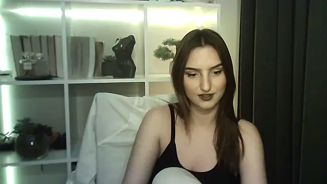 Snapshot of X_Alisa chatting on 11/08/25, 06:33 X Alisa online show from 11/08/25, 06:33