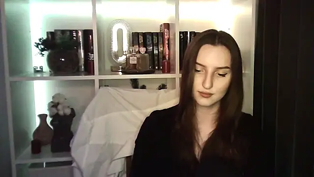 X Alisa online show from 04/17/26, 06:33