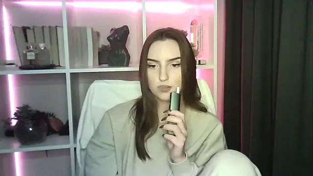 Snapshot of X_Alisa chatting on 11/17/25, 07:40 X Alisa online show from 11/17/25, 07:40