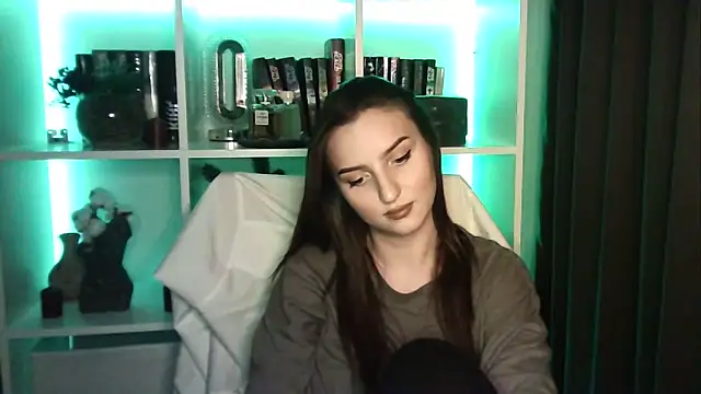 X Alisa online show from 04/05/26, 06:14