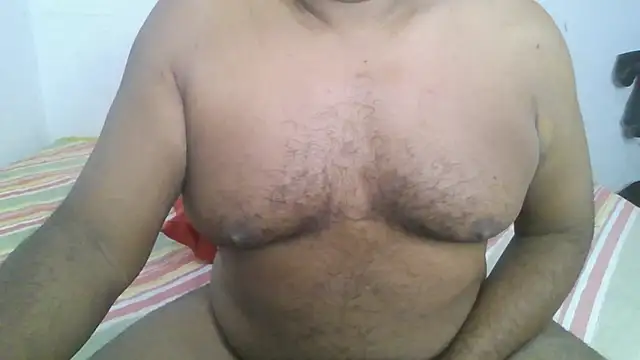 Snapshot of Beargryzzly chatting on 12/05/24, 03:20 Beargryzzly online show from 12/05/24, 03:20