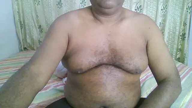 Snapshot of Beargryzzly chatting on 01/20/25, 02:03 Beargryzzly online show from 01/20/25, 02:03