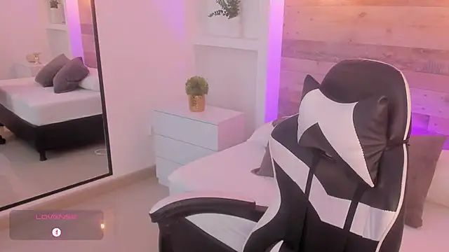 candy summer28 online show from 02/07/26, 07:33