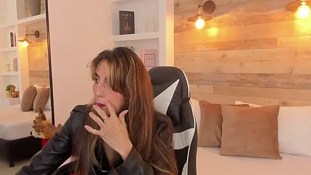 candy summer28 online show from 11/26/25, 06:52