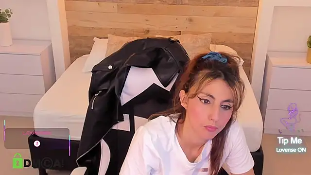 candy summer28 online show from 10/23/25, 07:12