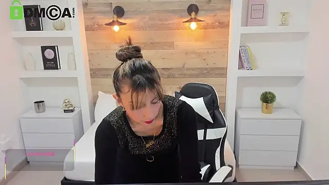 candy summer28 online show from 10/16/25, 07:11