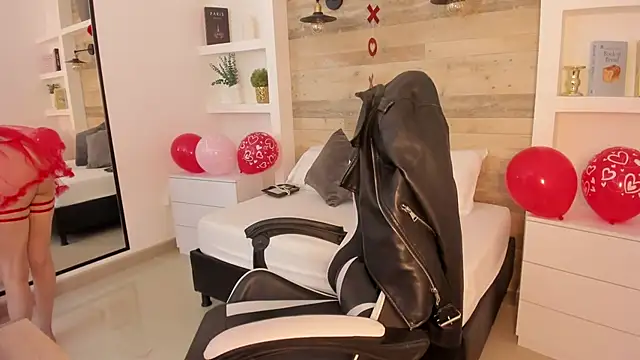 candy summer28 online show from 02/14/26, 07:25