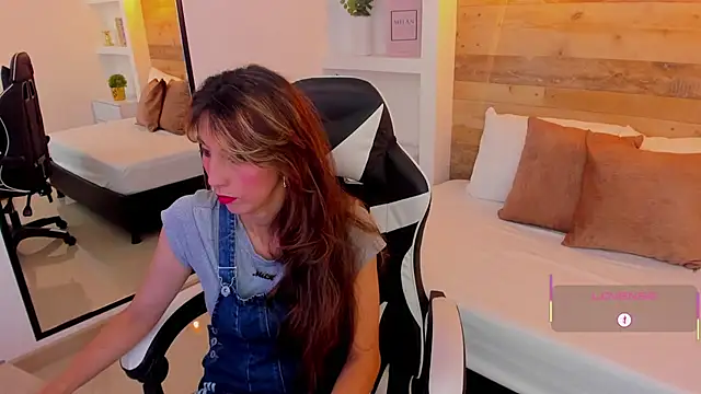 candy summer28 online show from 11/22/25, 07:02