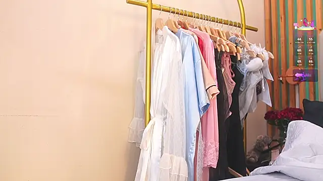 katlyn martins online show from 11/10/25, 06:35