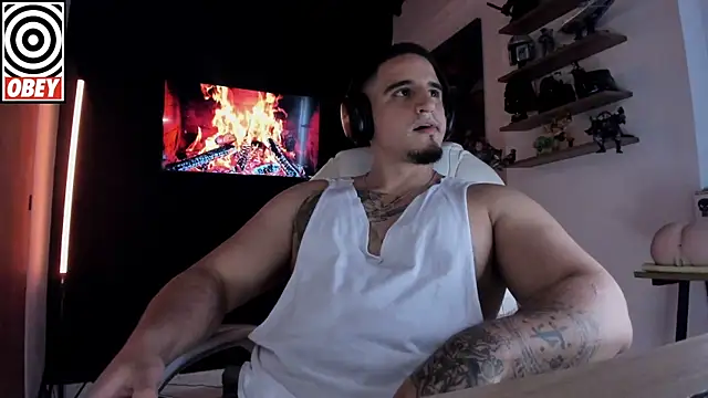 kingbear777 online show from 11/06/25, 08:07