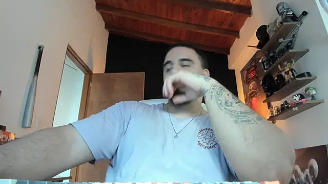 kingbear777 online show from 04/15/26, 10:21