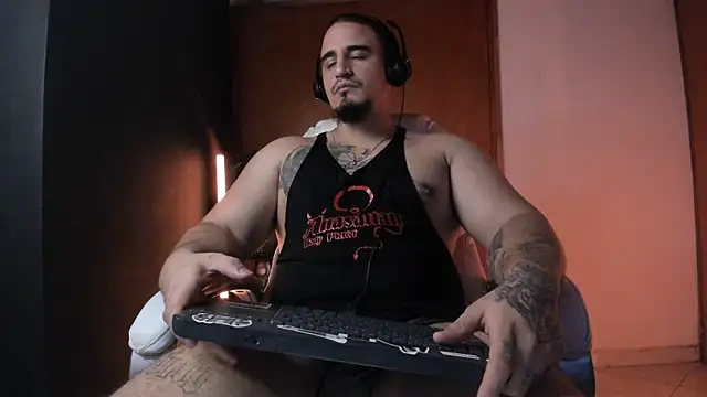 kingbear777 online show from 02/22/26, 06:27